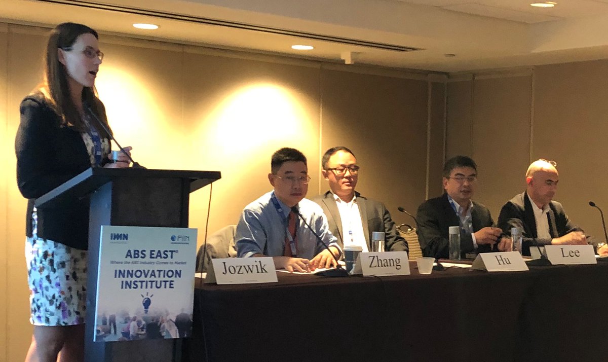 RiskSpan's tweet photo. “One big source of big data is unstructured data, how can we incorporate this unstructured data to our predictive modeling?” - RiskSpan’s @jozwiki to Dapeng Hu @blackrock https://t.co/33umzH55Sz