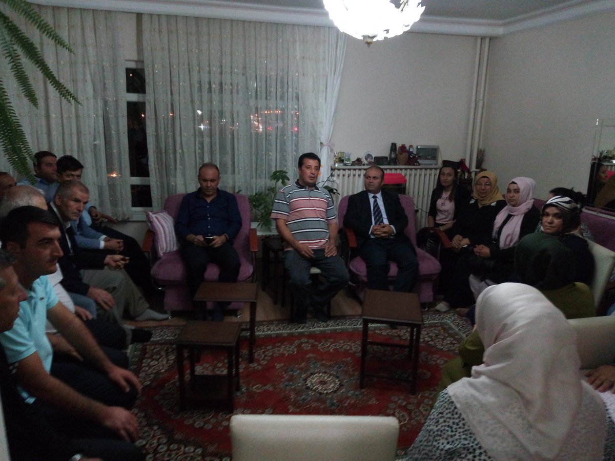 Yunal1973's tweet photo. Büyükkayaş Mahalle Başkanlığı,olarak haftalık komisyon toplantımızı icra ettik.Akabinde Eşi rahatsız olan komisyon üyemiz,Cemal Arslan'a geçmiş olsun ziyaretinde bulunduk.
@MAbdullahOzer 
@mamakakparti 
@selcukkurnaz_ 
@AliOkumus0670 https://t.co/cGO8X49RrO