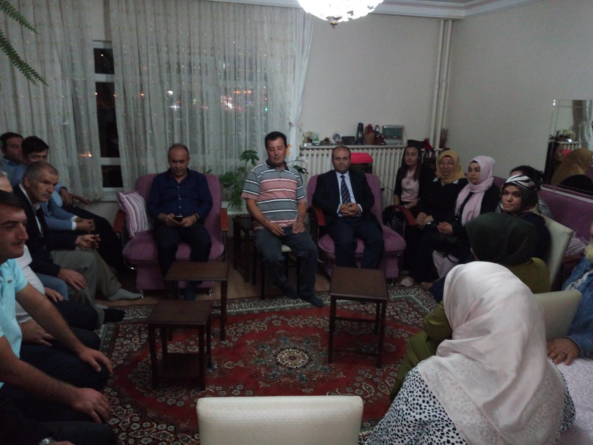 Yunal1973's tweet photo. Büyükkayaş Mahalle Başkanlığı,olarak haftalık komisyon toplantımızı icra ettik.Akabinde Eşi rahatsız olan komisyon üyemiz,Cemal Arslan'a geçmiş olsun ziyaretinde bulunduk.
@MAbdullahOzer 
@mamakakparti 
@selcukkurnaz_ 
@AliOkumus0670 https://t.co/cGO8X49RrO
