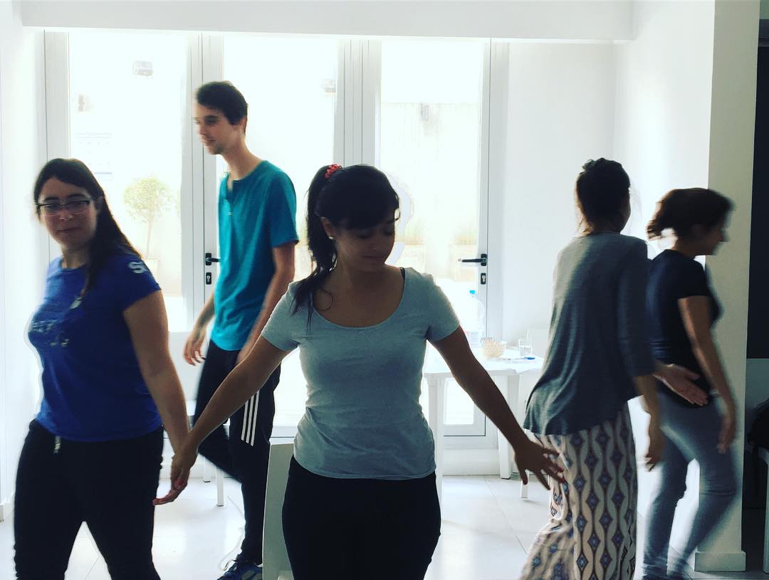 APRENTIAae's tweet photo. Algunas imágenes de la capacitación de este mes a cargo de la Lic. Paula Ligüero. “El cuerpo y el gesto. Construcción de un discurso.” 👨‍🏫👩‍🏫

#capacitacion #cuerpo #gesto #aprender #formarse https://t.co/Q0XZujZE7L