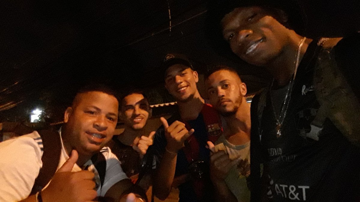 SrgioAfonso4's tweet photo. #RespeitaOsMaiores 😉👌 https://t.co/d08oHGwwiz