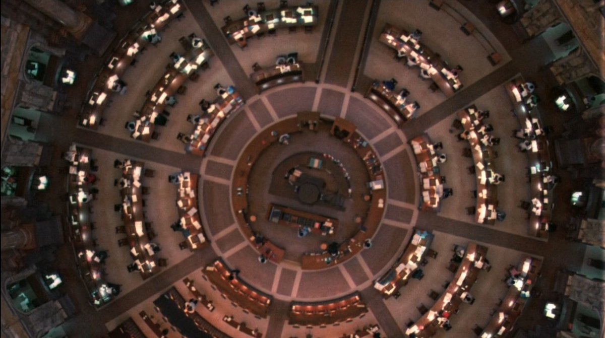 johnpbeattyDP's tweet photo. Really diving into the work of Gordon Willis recently. An absolute legend who's images have the ability to tell a story unlike anyone else. A lot to be learned by studying his work. These are frames from ALL THE PRESIDENT'S MEN (1976) https://t.co/OiPkgWgrty