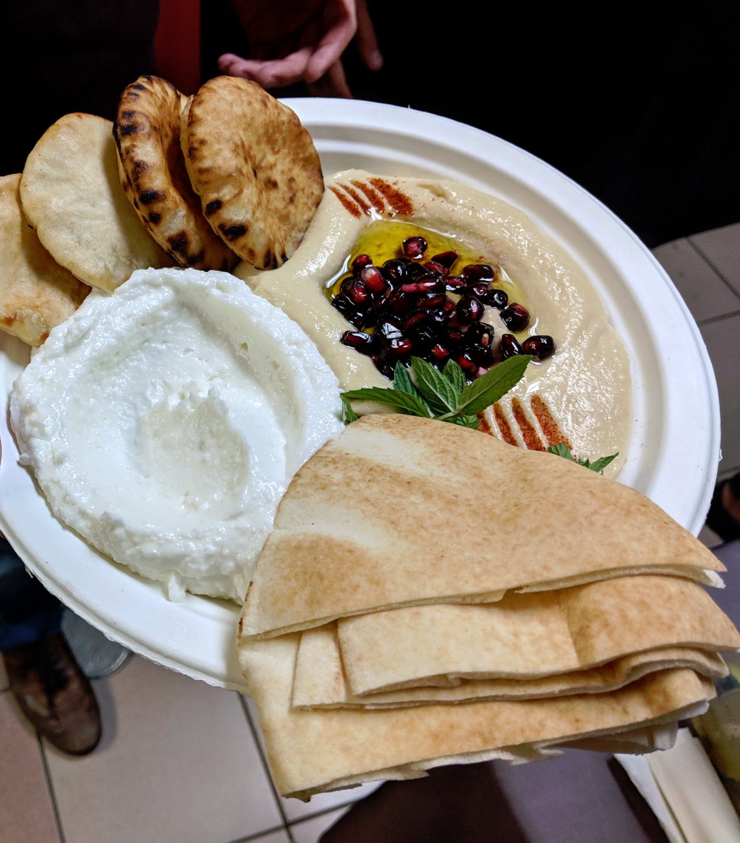 mattmarchand519's tweet photo. Enjoyed @yqghummusfest this weekend, congratulations on a great event! Eddy from @eddy_embistro hooked me up with a delicious plate! Thanks again! #windsorhummusfest #hummus #yqg https://t.co/LPJsuiOkAK