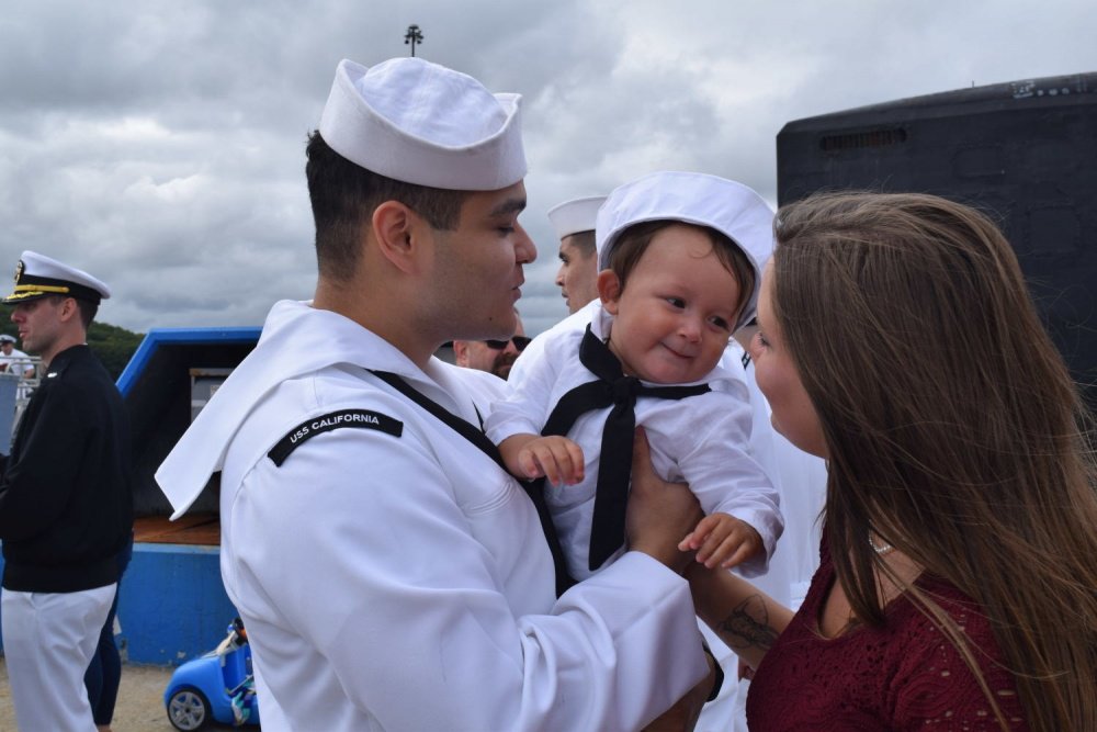 USFleetForces's tweet photo. #NavyHomecoming: Welcome home to the crew of the #USSCalifornia #SSN781 as returned to Groton, Conn., from a routine patrol deployment on Sept. 21, 2018. https://t.co/qhbXbtwxTP