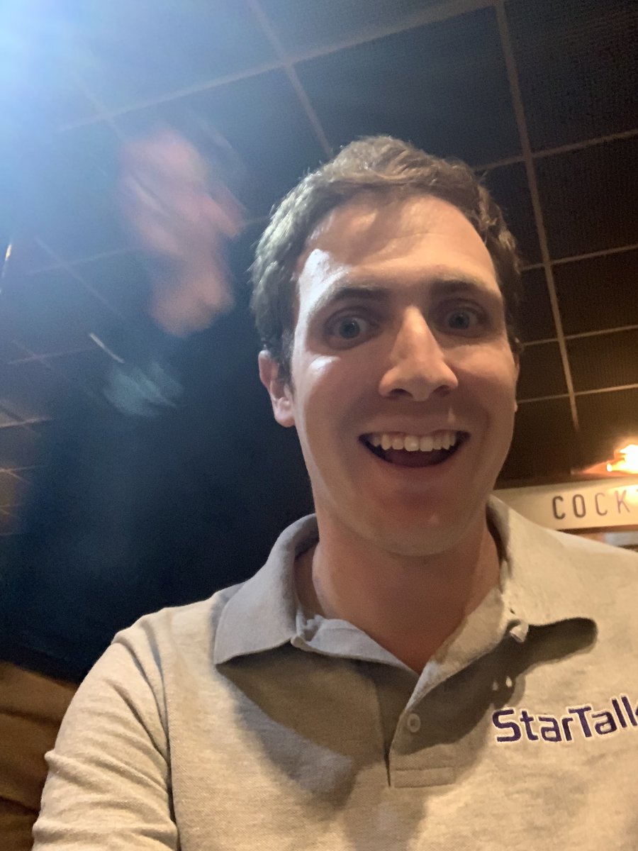 BenMakesTV's tweet photo. That blur is @hankgreen #ScribdChat https://t.co/pUkw12SLdh