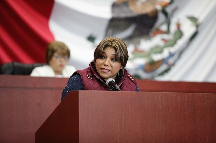 #morena

Los diputados integrantes del grupo parlamentario de Morena en comparecencia de la titular de la Comisión Estatal de Reservas Territoriales de Gobierno del Estado, Miriam Lariza Rodríguez Galíndez, resaltaron su preocupación debido a la política de entreguismo que h…