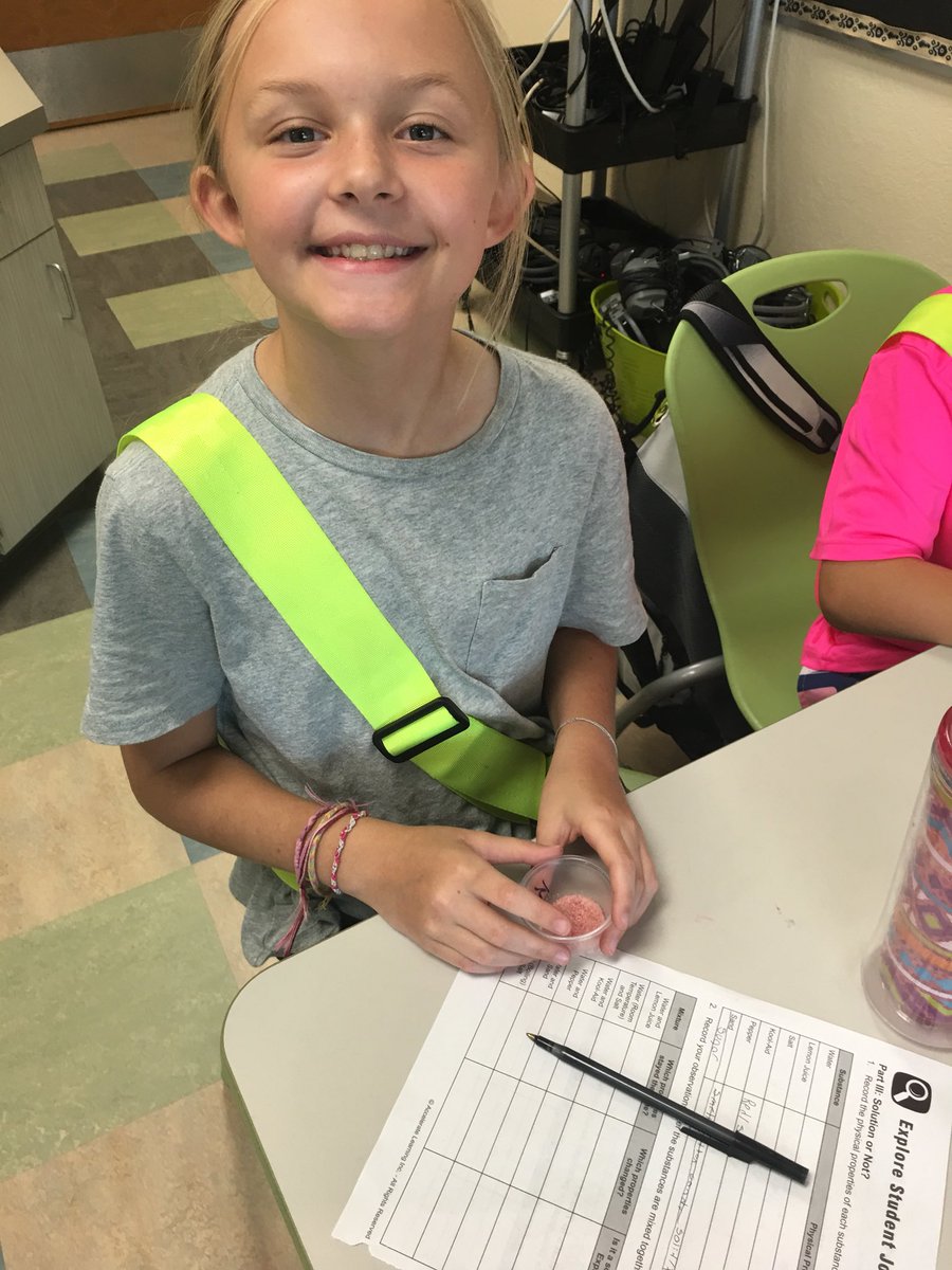 MrsQuadagnoTCS's tweet image. Just recording some observable properties of a few everyday solids and liquids. #5thLearning #5thScience #TCSscience