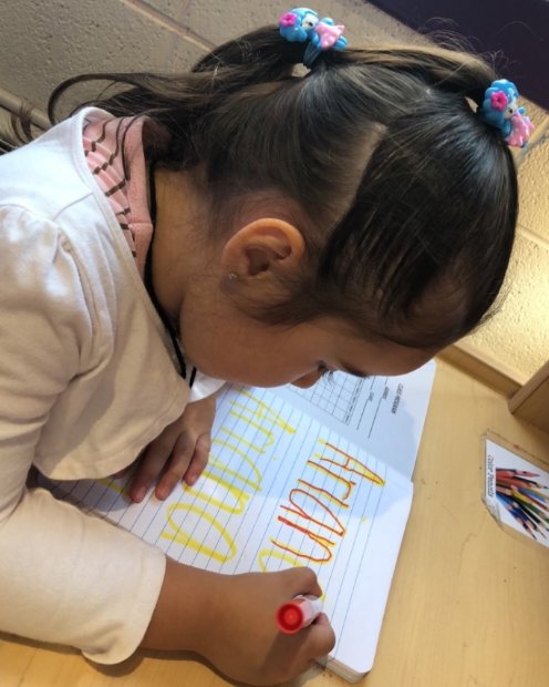 82SA's tweet image. Shout out to Ariana in Pre-K for sharing her first day of school photos, glad to see she’s already making new friends! 📷😊
#PreKForAll #82ndStreetAcademics #Friends #School #Playground#Firstdayofschool #JacksonHeights #Queens