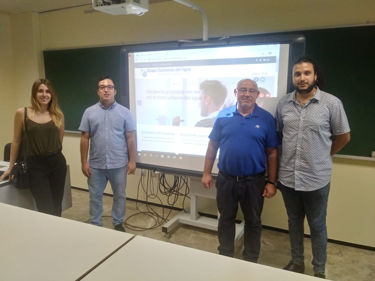 Hoy ha sido la última jornada de presentación de los TFMs de nuestros alumnos. Les damos la #enhorabuena a María, Jaume y Vicente por haber defendido con éxito sus trababos👏🏻🎉 #Agua #Universidad #Investigación #Ciencia #FelizLunes