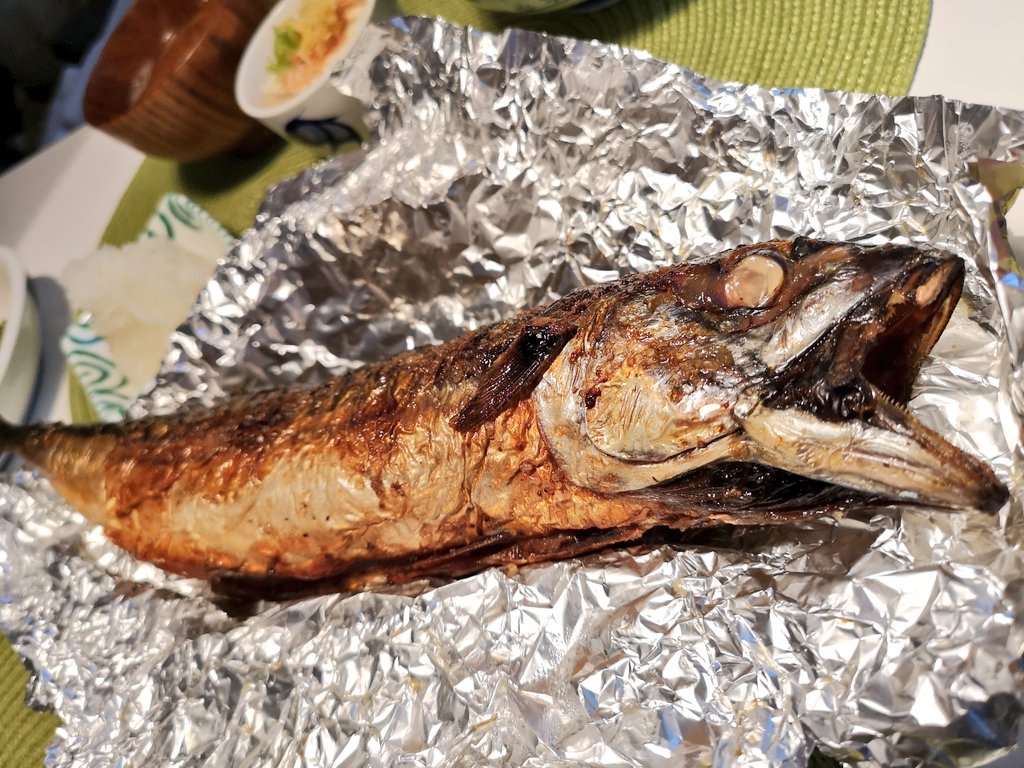 Daisuke Hirose 広瀬 大介 オクトーバーフェストの愉しみは 肉もさることながら 会場で売ってる魚の丸焼き サバ スズキ カワマスなどがありますが やはり脂の乗ったサバでしょ と自宅にお持ち帰り 半年ぶりに旨い焼き魚を食べる嬉しさは格別なものが Daisuke Hirose 広瀬 大介 オクトーバーフェストの愉しみは 肉もさることながら 会場で売ってる魚の丸焼き サバ スズキ カワマスなどがありますが やはり脂の乗ったサバでしょ と自宅にお持ち帰り 半年ぶりに旨い焼き魚を食べる嬉しさは格別なものが