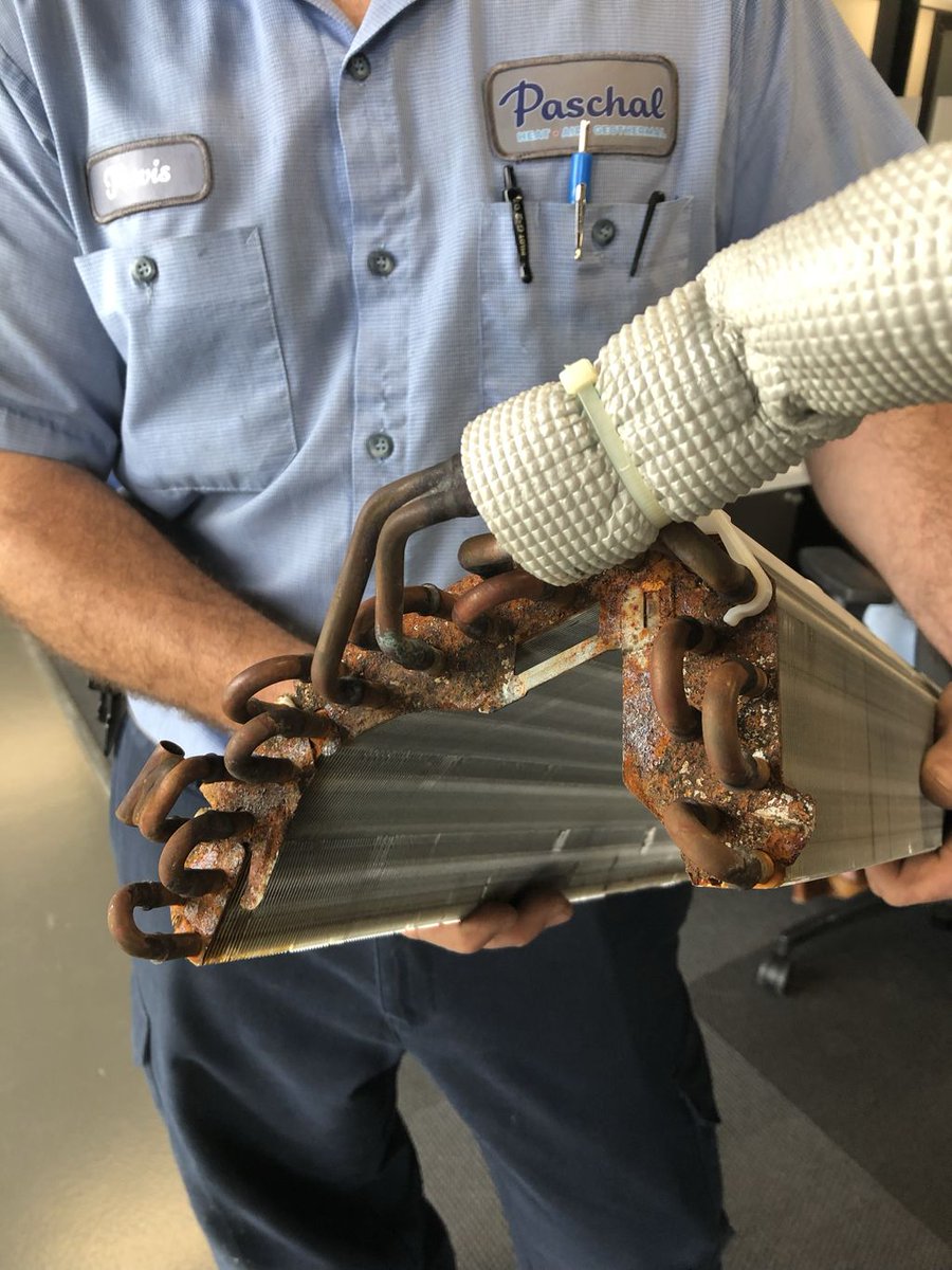 gopaschal's tweet photo. Moisture in this mini split system caused the evaporator coil to corrode! 👎🏼 #rusty #hvaclife #paschalcorp #nwarkansas https://t.co/zKjJQudUtF