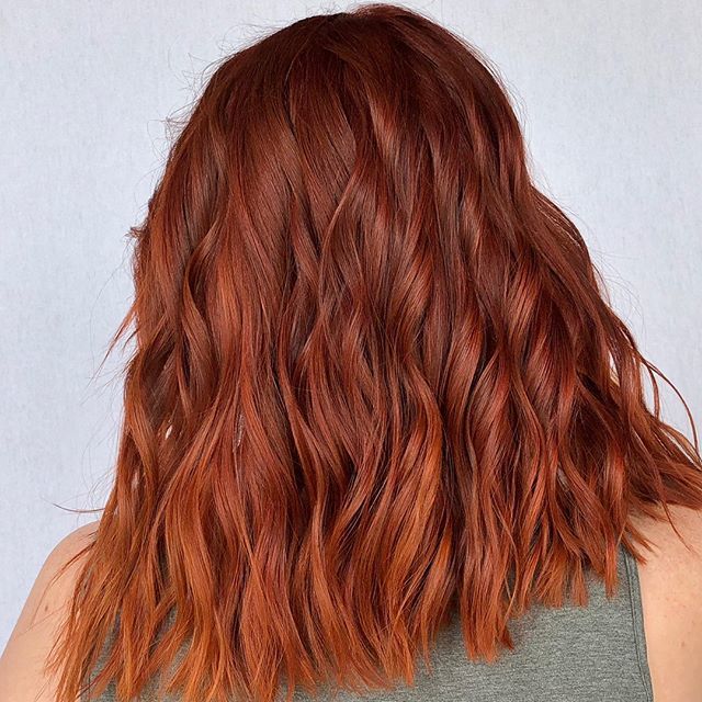 SalonOnlySales1's tweet photo. Fall is here. 😍🍁 Formula by @hai.stylist using @lanzahaircare's Professional Healing Color Cream: -5 RRC + 4BC| 6RRC + 7C + Red &amp; Copper Mix | 9G- Light Gold Blonde + 8C- Medium Copper Blonde + Gold &amp; Copper Mix.

#salononlysales #lanzalove #lanzahai… https://t.co/NhKDNO0w62 https://t.co/7lqPyBU9kC