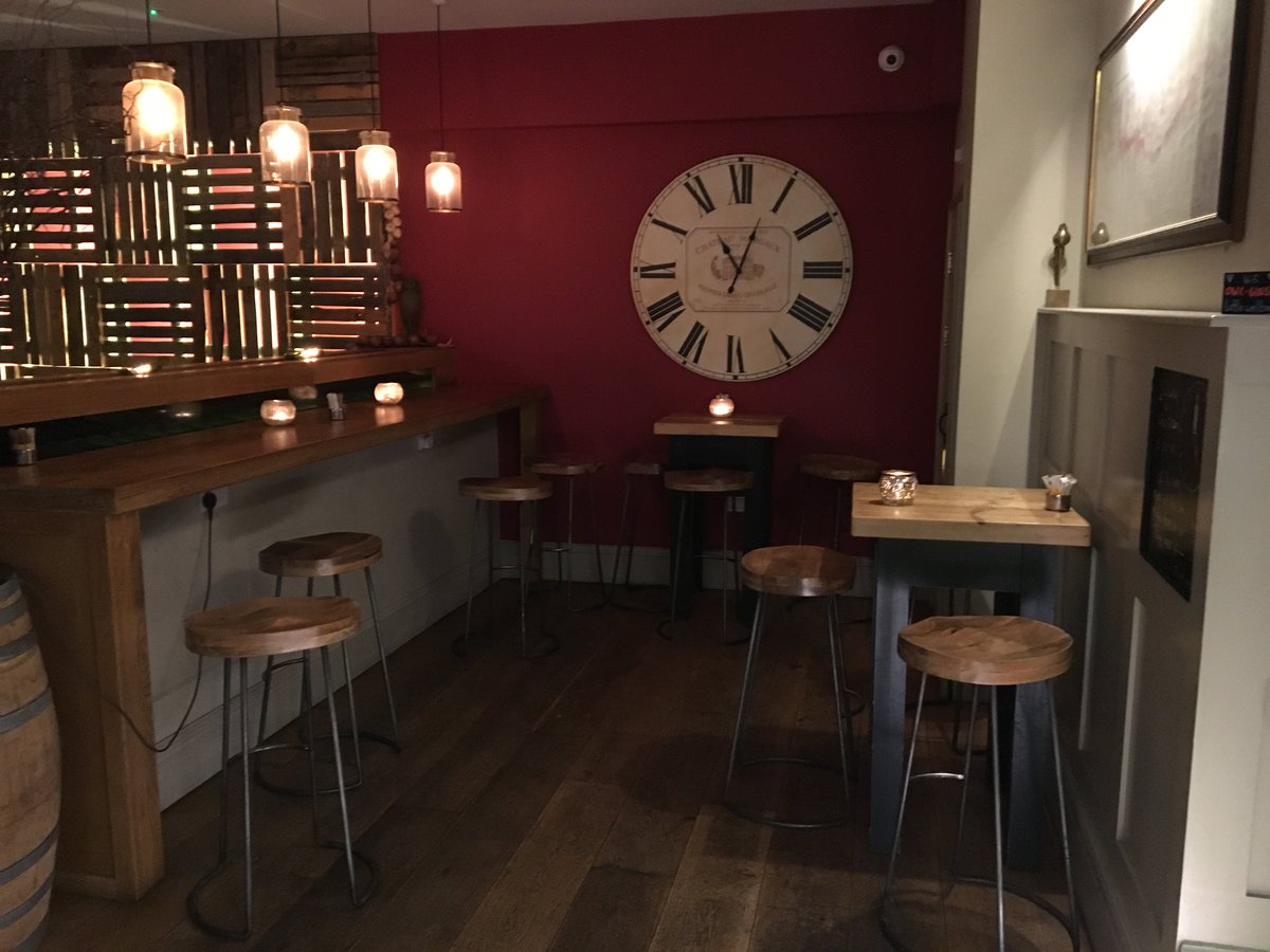 With summer over we are now taking lots of Christmas bookings already! If you fancy holding your Christmas party or a few Christmas pre-drinks at the wine bar email hannah@oxfordwine.co.uk