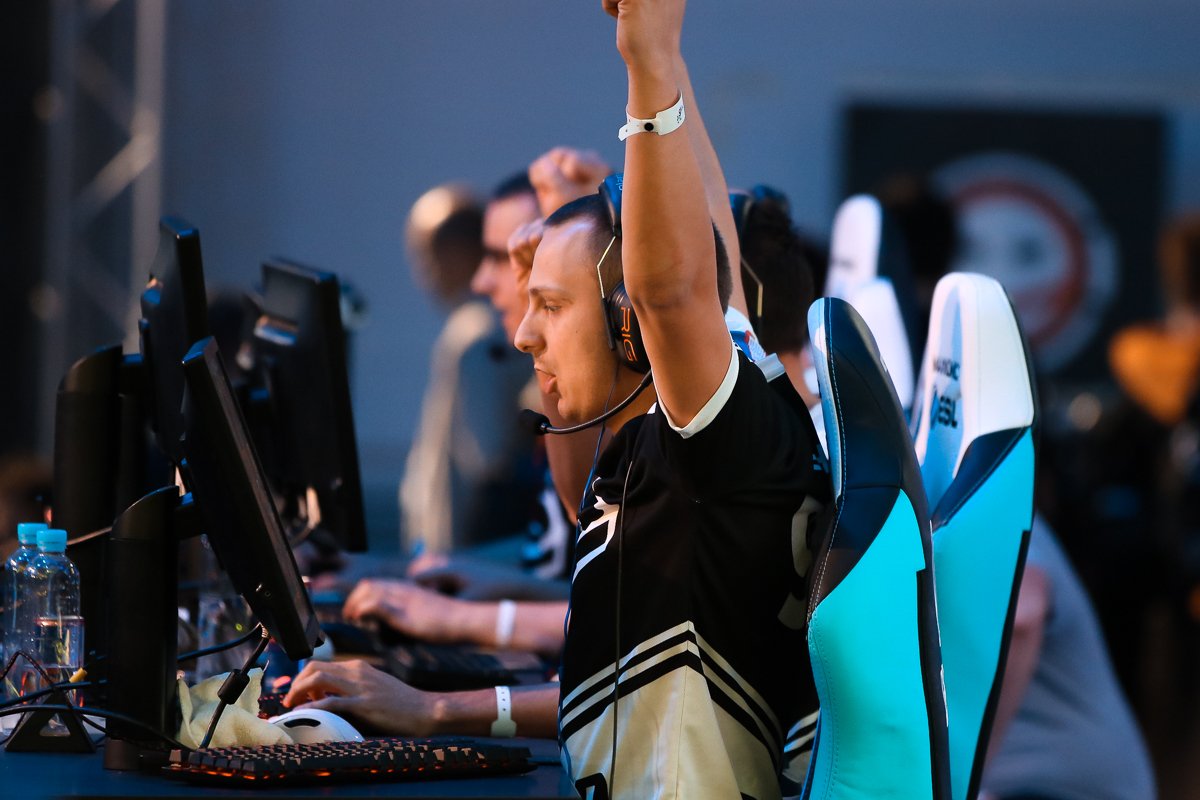 Happy bday <a href="/shevcsgo/">Marko'shev'Krajčeski</a>! We wish you all the best fam and we hope to see you and the rest of the <a href="/OfficialGamePub/">Game Pub</a> in Zagreb later this year ;) #VipAdriaLeague