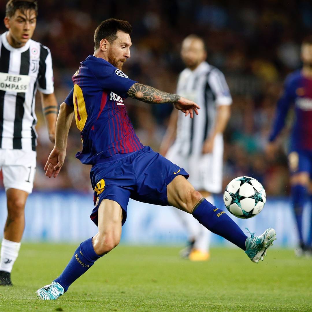 роналдо профессиональный футболист?. профессиональный футболист. форлан уругвай футболист. диего даурен. форлан уругвай.