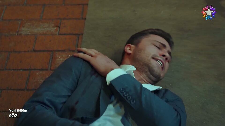 Ve Yavuz düğüne son noktayı, canını ortaya atarak koyar... Ama hep gözü üstlerinde olmasın, yanlarında olsun timin. Emeklere sağlık... #Söz #ÇaprazAteş