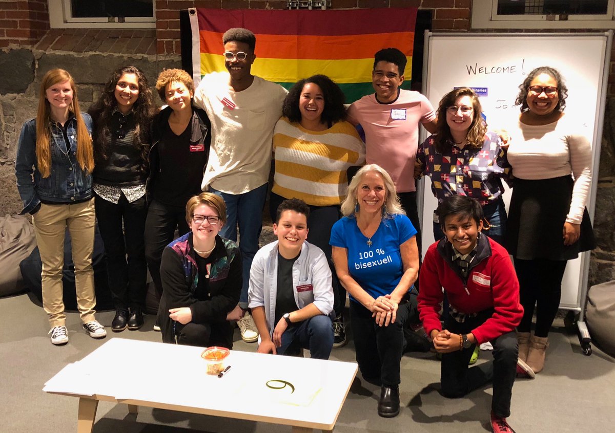 robynochs's tweet photo. 🏳️‍🌈💜💙💖🏳️‍🌈 On my way home from presenting my #BeyondBinaries program at #Harvard. There was a good turnout &amp; lots of great energy. We were the rainbow!  🏳️‍🌈💖💙💜🏳️‍🌈 

#BiWeek18 #biweek #BiVisibilityDay #LGBTQ #LGBTQIA https://t.co/zT1FVsIJlo