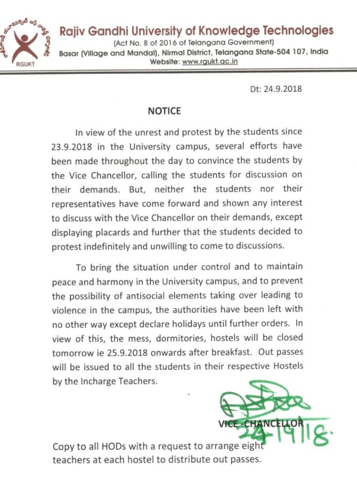MandaAnilKumar1's tweet photo. Dear @Ktrtrs sir,
The administration of RGUKT declared holidays to stop the strike as d issue is getting worse for them. This is d only strategy that they know to stop whenever we protest. Further they are closing the mess,dorms to suppress the strike.(1/2)
#corruptionfreergukt https://t.co/O78Y4f6N4T