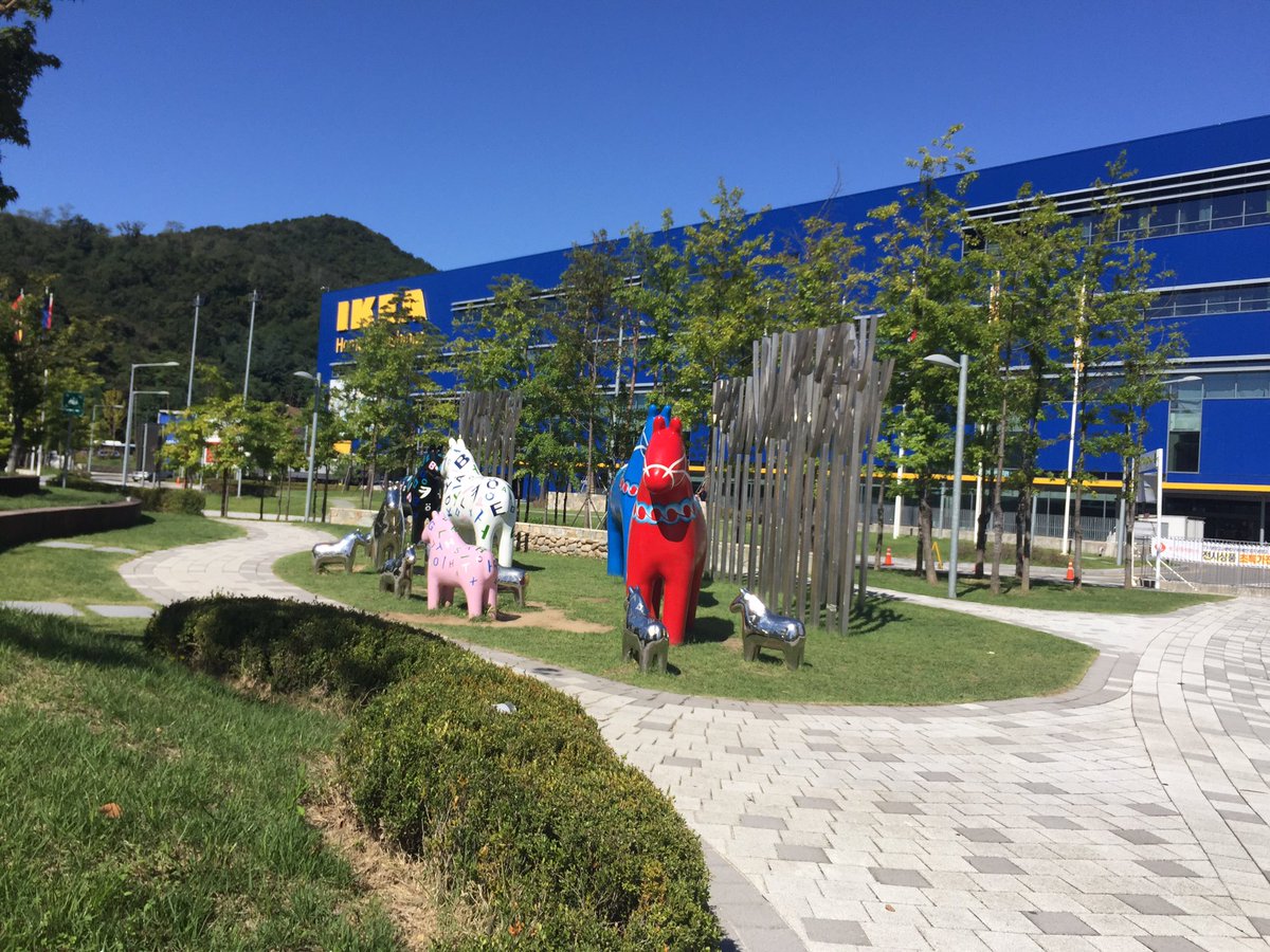 cheemeck's tweet image. I am at @Korea_IKEA filming a sweet video for my youtube! Love the meatballs here! #ikea #korea #filming