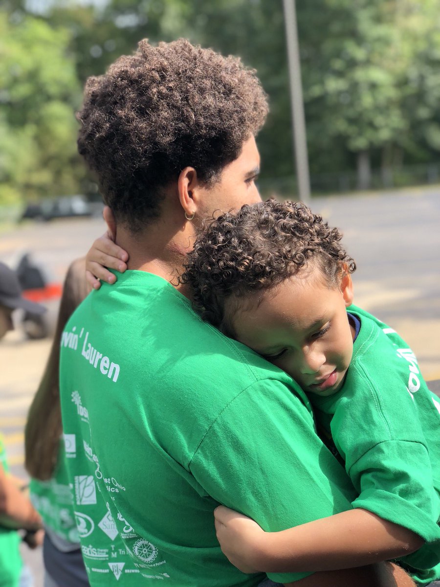 pamm_mee's tweet photo. He is loved! @BaughStephen1 and his shadow! #DSAV #teamlovinlauren 💚💚💚 https://t.co/n3s46w55I1