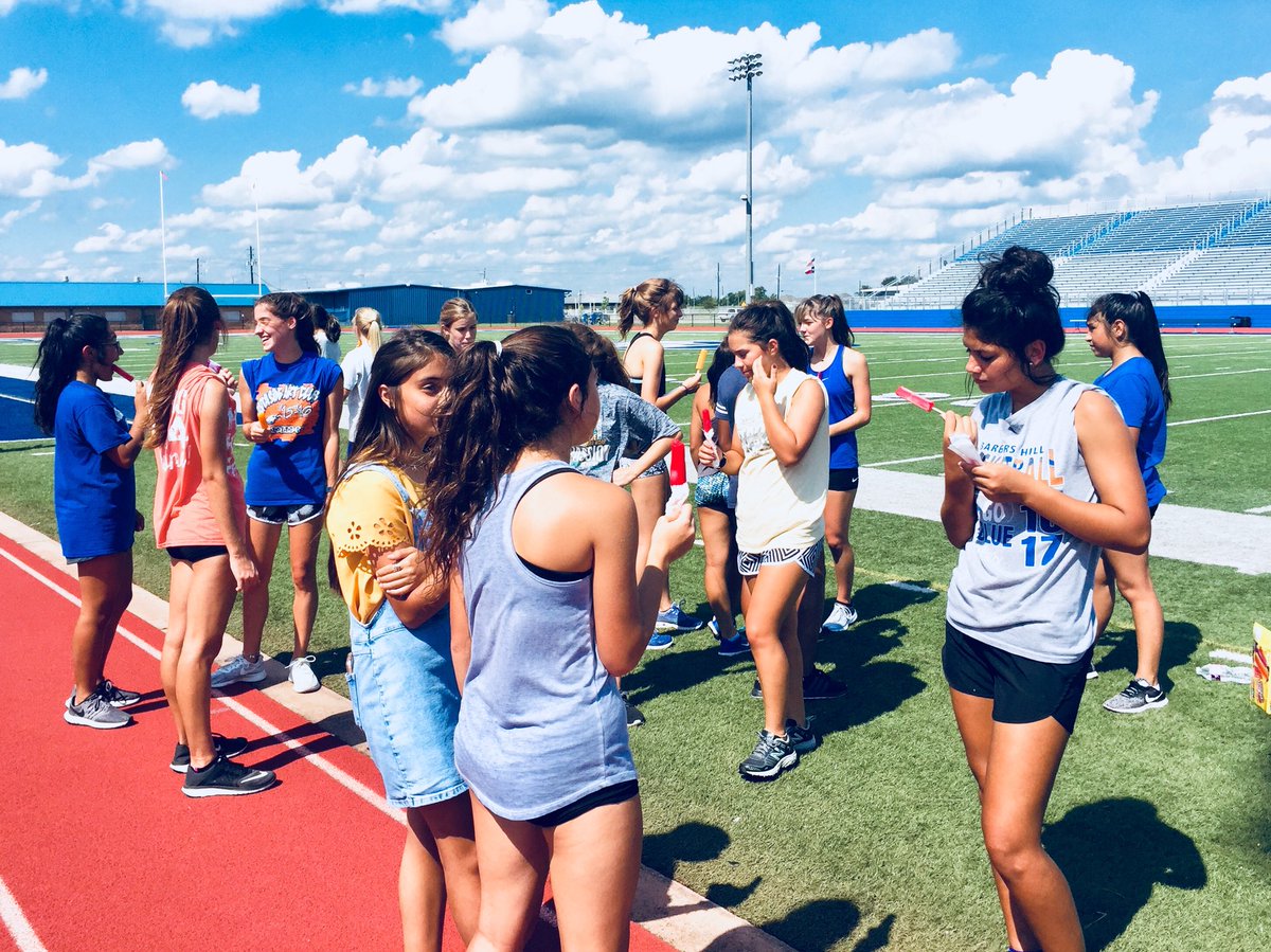 BHHSEagleTrack's tweet photo. The calendar may have flipped to fall🍁but still plenty of blue skies &amp;☀️here.  To kick off⏱WEEK, we cooled off with popsicles at the 400m finish line!  Congrats to @princesssdaii &amp; Tajah’ana Shinette, who ran 64s for today’s low times! @MaybeMenard @LeilaniGalvan @kyherndon https://t.co/YEvSb4bPVa