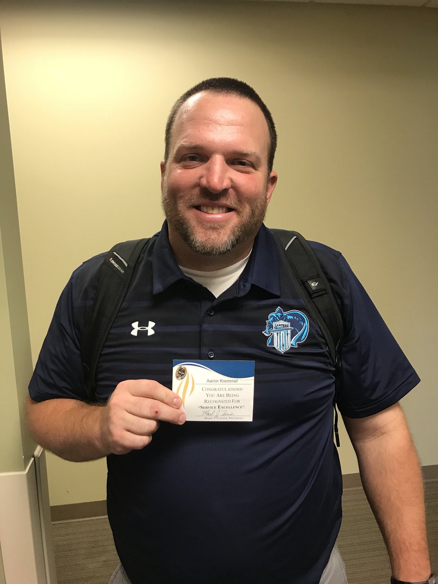 MMG_SportsMed's tweet photo. Congratulations to athletic trainer Aaron Kremmel on winning the Service Excellent award!! He always goes above &amp; beyond for the athletes @BTHSEastLancers https://t.co/EJoOvyySYH