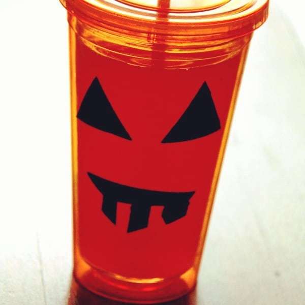 DebiTalks's tweet image. I love this simple Halloween craft. It is so easy to make and is just too cute. ift.tt/2NEECSz ift.tt/2DrPH4G