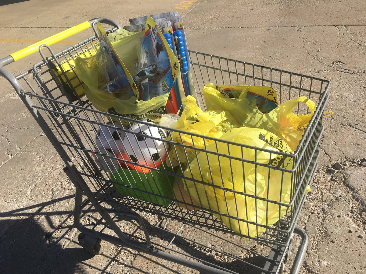 HoisingtonKay's tweet photo. Found lots of bargains this past Saturday!! 2 carts full of items for Santa’s Workshop for under $55! https://t.co/fZNhrERAYC