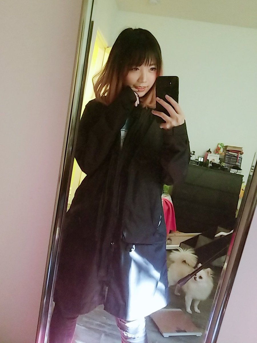 16:22 - 24 בספט* 2018. https://twitter.com/LilyPichu/status/104434546219763...