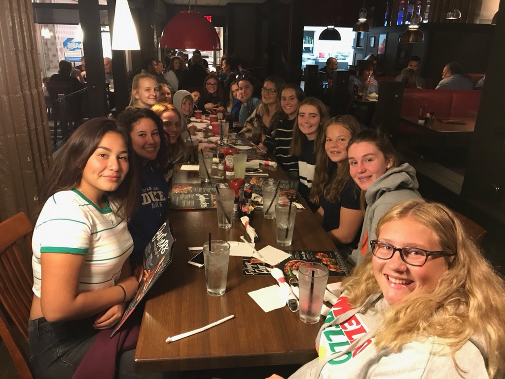 WaterlooU19WhT1's tweet photo. Awesome night at our 1st team dinner. Travelled to Amherst this past weekend. Played 4 games, but more importantly the girls got to hang out and get to know each other a little better. Excited for the new team and the new season. #2019 https://t.co/ocOj8vKB38
