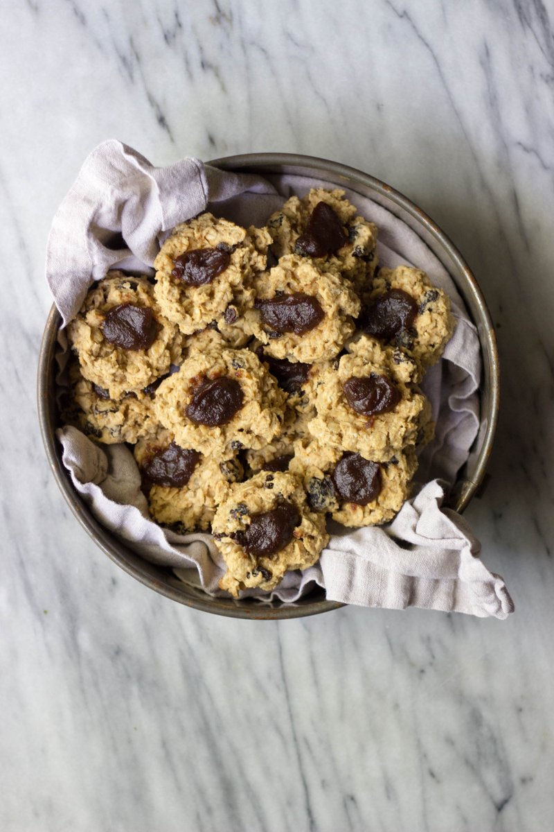 thegourmetRD's tweet photo. The best #fall #cookies are comin' at cha!  You should probably make a batch of Oatmeal Raisin Apple Butter Cookies, like, now. https://t.co/8FlD2dNXr4 #feedfeed #f52grams #delicious #dessert #oatmealraisincookies #cookies https://t.co/GIxyeSXfiQ