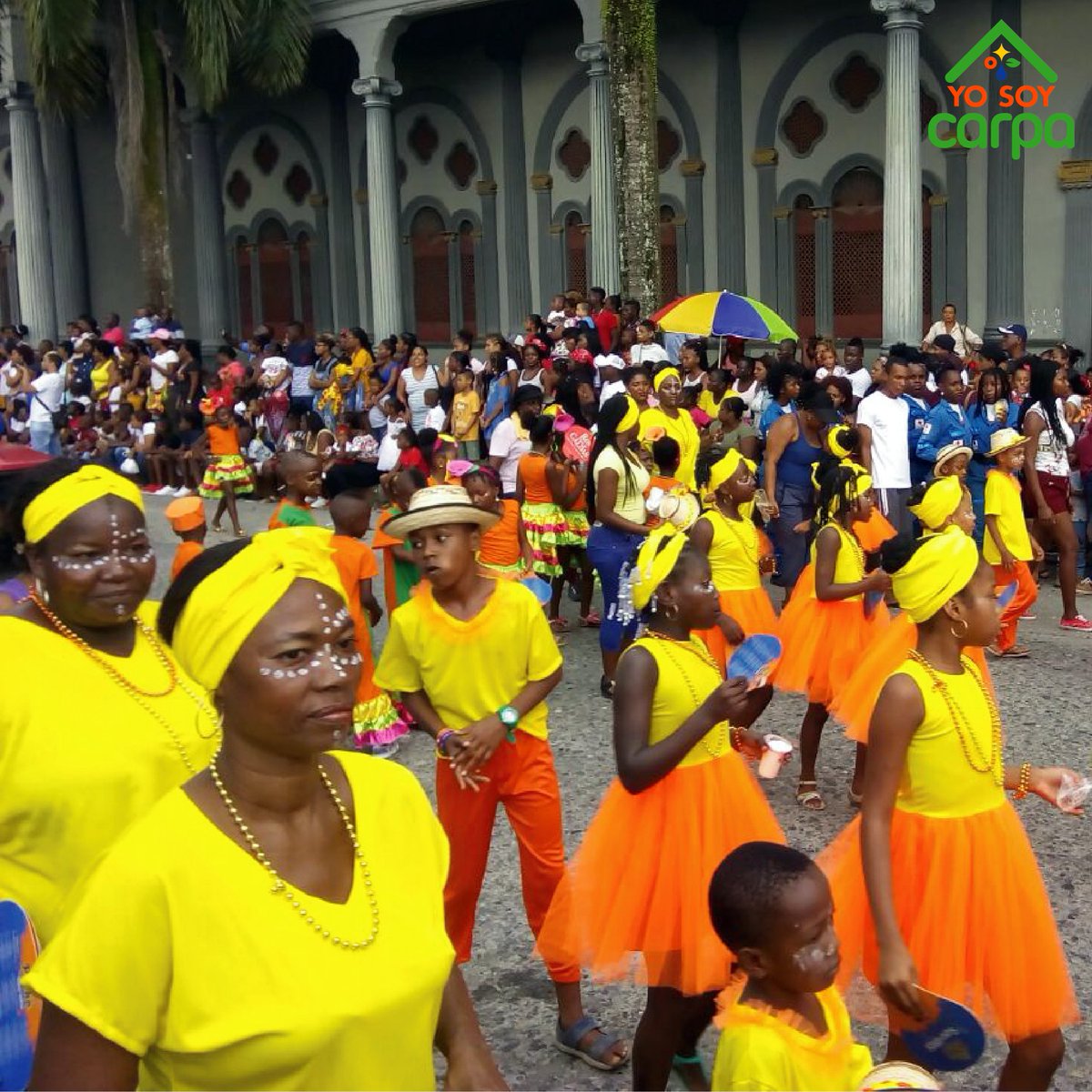 programacarpa's tweet photo. #Quibdó bailó con #SanPacho2018 en el desfile del Barrio las Margaritas🎊

El desfile reunió el ingenio, la picardía, las penas y alegrías que se viven durante las festividades de #SanFranciscoDeAsis en esta tierra rodeada de selva y ríos🌳🌊

#Chocó #Colombia https://t.co/tAhhSpEuJk