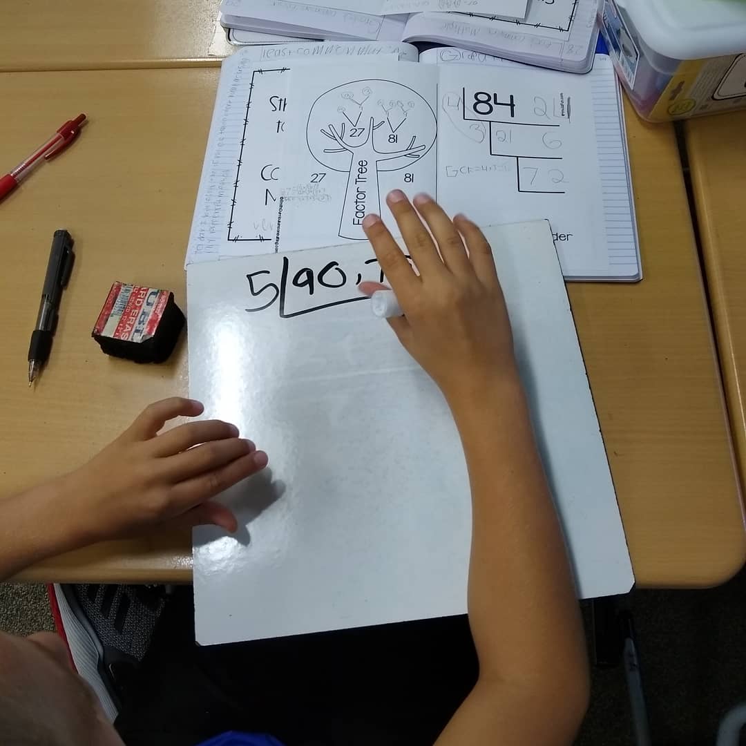 mrskatsbulas's tweet photo. Today we practiced finding greatest common factor. #chooseyourmethod https://t.co/GzMs75l8nH