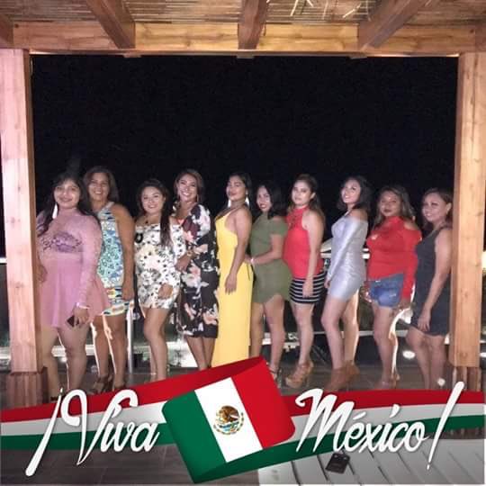 AlbarranAnabel's tweet photo. La amistad es algo que se trabaja día con día para abrirle camino a una amplia confianza, en donde puedas sentirte en familia ya que son como hermanas y lo que más quieres es hacerlas parte de ti en todo momento #amigasporsiempre #festejamoslaindependencia #VivaMexico https://t.co/zgNsP4qFEt