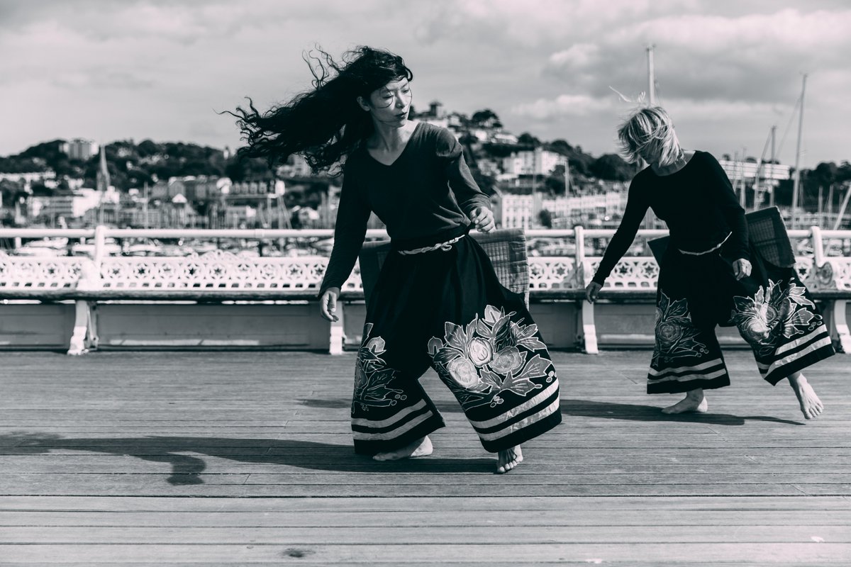AomoriProject's tweet photo. ©IACF/Emily Appleton
Princess Pier Torquay, 15 September 2018
Thank you everyone for a wonderful festival.
Niwa Gardd Garden inspired by Kakinaizawa Shishi-Odori Deer Dance from Sumita Town, Iwate, north east Japan. Danced by Sioned Huws and Honami Shimizu. https://t.co/4ppD115LIa