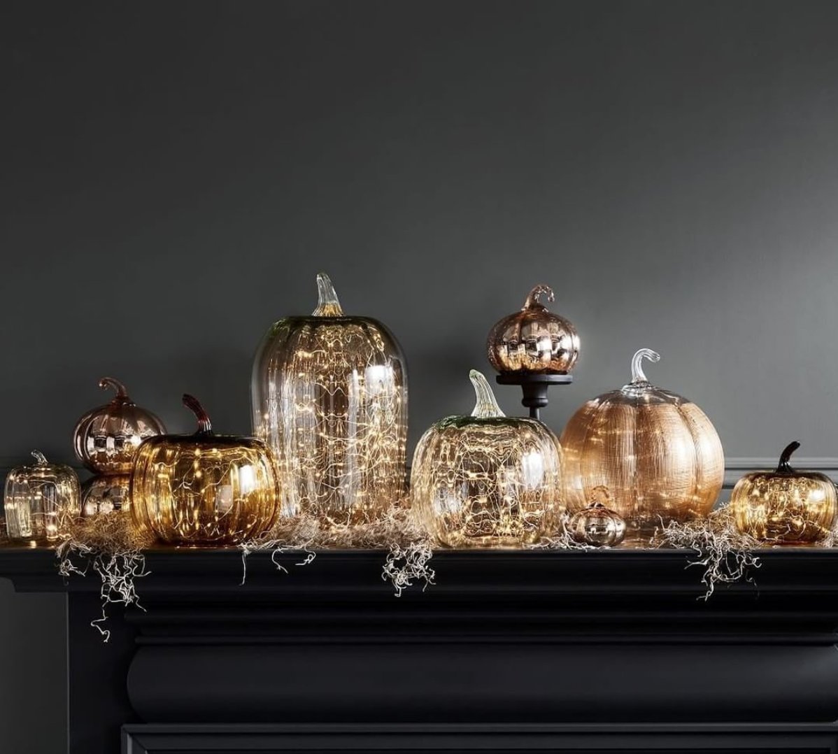 sheschicamazon's tweet photo. Get ~ spooky ~ this season with recycled glass pumpkins 🎃 https://t.co/tiQlX9WFD5