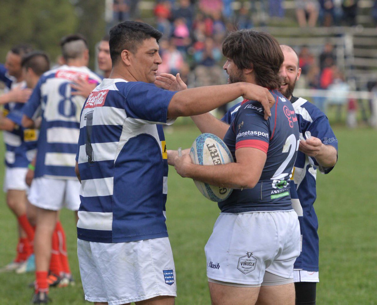 hector_gay's tweet photo. Hermosa tarde viendo el partido amistoso entre @clubargentinobb y el equipo de Rugby del Servicio Penitenciario de #BahíaBlanca Todo lo que se vivió, fue una clara muestra de lo que ayuda el deporte para la reinserción de las personas 🏉 https://t.co/hV6I5YwaCO