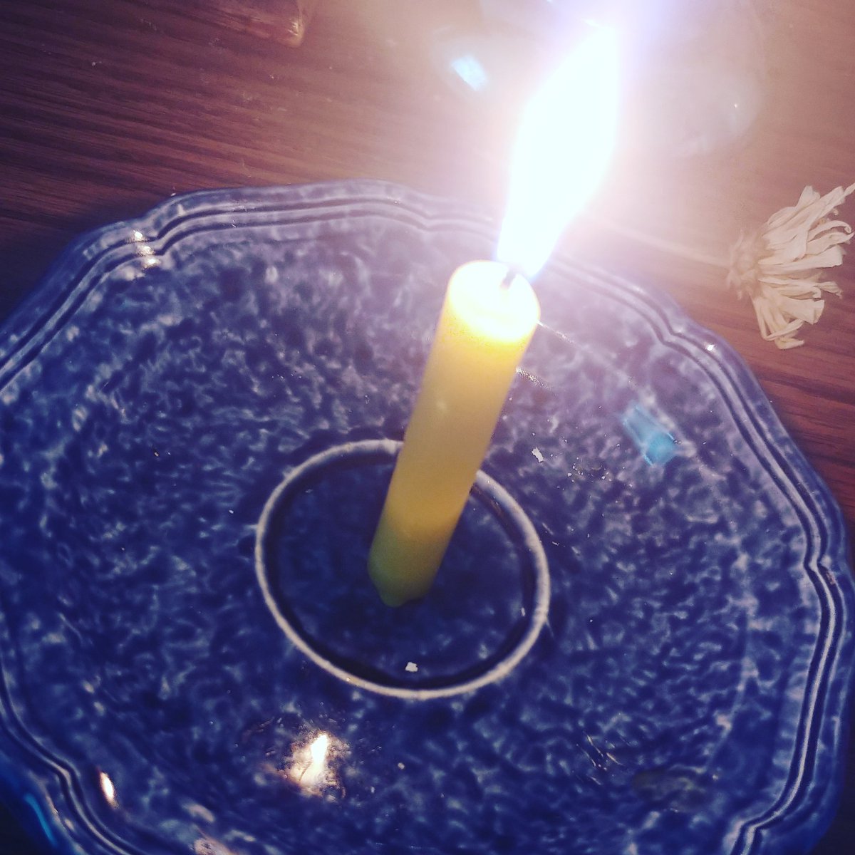 IamLeighCP's tweet photo. Happy Full Moon fam. Get some rest and enjoy the fresh start in Aries. https://t.co/3MvVOol4oy