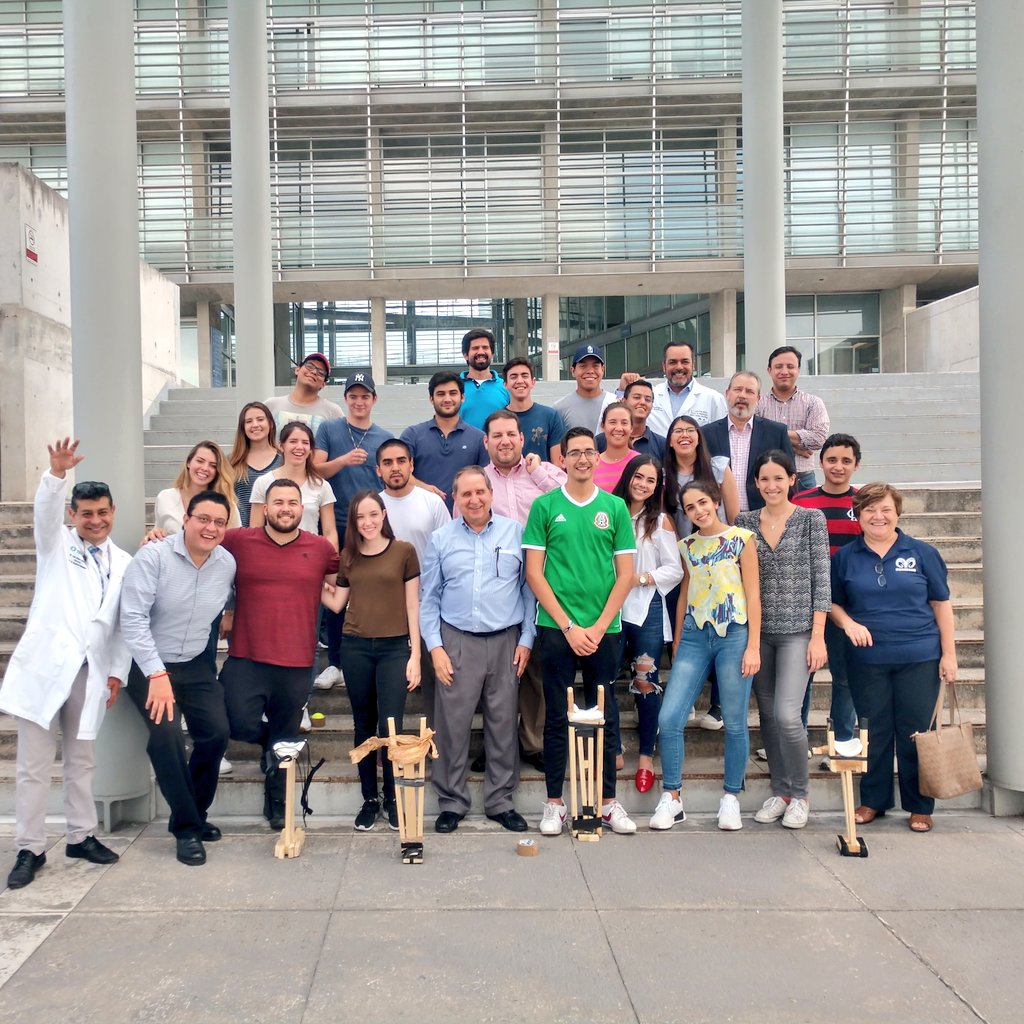 emcs_tecdemty's tweet photo. "Fortalezcan sus competencias y pongan en práctica sus conocimientos en pro de la sociedad..."
@Salvador, presidente del @TecdeMonterrey 

#semanai #40EMCS #TecSalud #TECdeMonterrey https://t.co/YO6S2YFBF7
