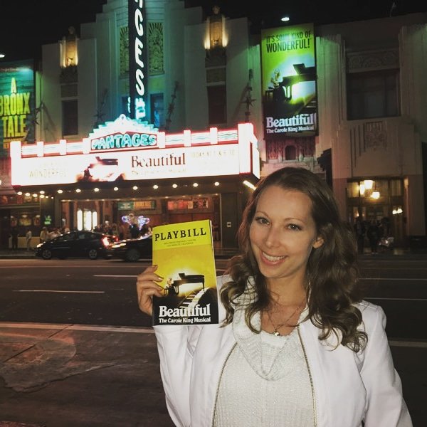 jenniferdaytv's tweet photo. What an incredible night of music! I saw @beautifulthemusical with music by one of my favorite singer/songwriters Carol King @hollywoodpantagestheatre #inspiredtomakemusic #greatmusicians #jdayworld #rememberthelegends https://t.co/gKBPG0BlPV