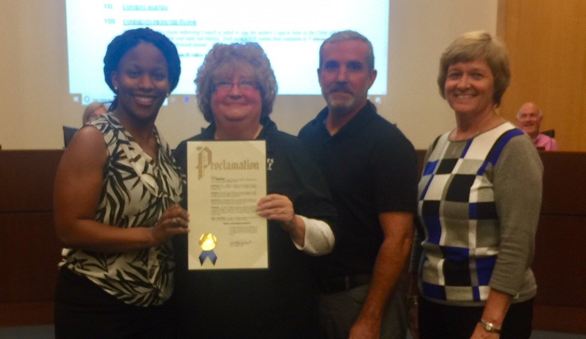 HilliardGov's tweet image. The City of Hilliard is promoting #MakeADifferenceMonth during the month of October. Recognizing @PatchesOfLight and Mindy Atwood for all of the great volunteer work they do! #HilliardProud