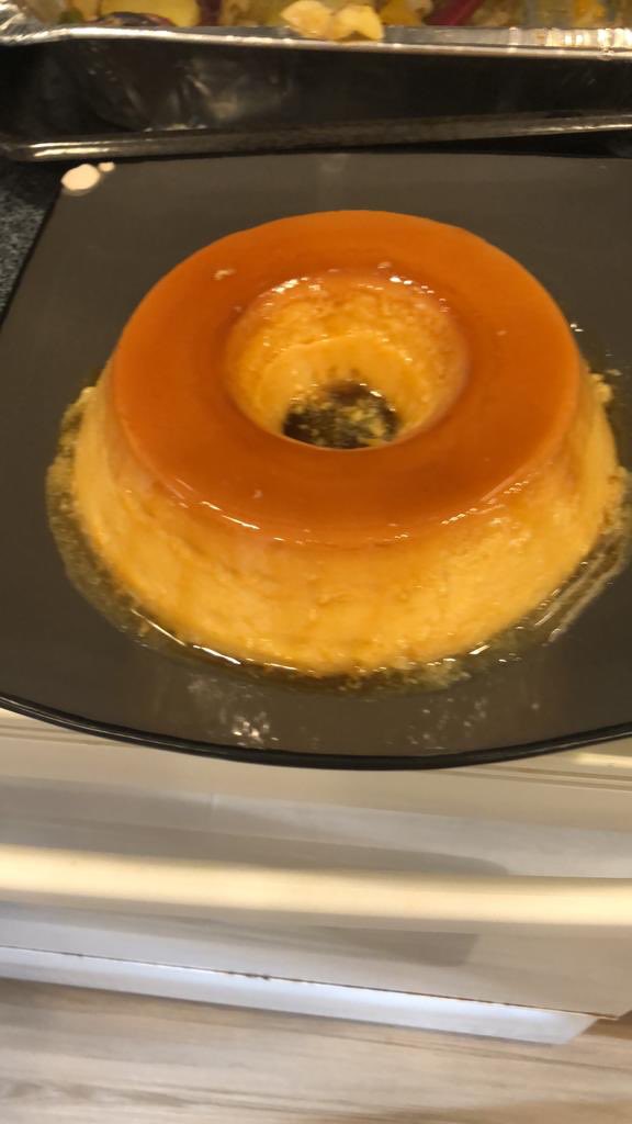 naplesdave's tweet image. Topped off the weekend of bacalhau and Portuguese wine. #flan #docedeleite #pudimdeleite