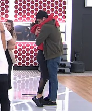 Cfenix95's tweet photo. Jo que entiendo que ya no suban nada pero es que la relación de Aitana y Cepeda me parece de lo más sano y bonito que hay, era maravilloso ver cuando subían algo porque te parabas a pensar y decías mira, el amor todavía existe. Sobre todo un amor sano. https://t.co/1HE3H43v1x