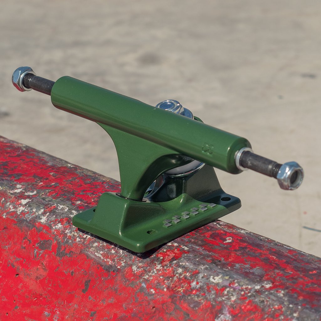 Trucks Ace 44 Skateboard Trucks RALLY GREEN