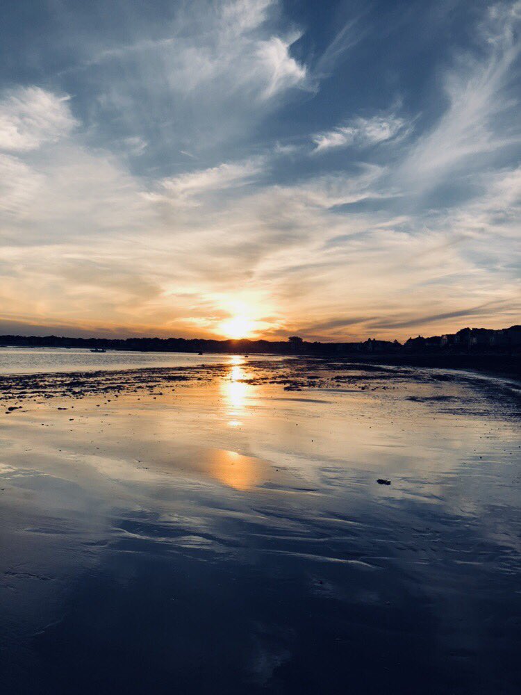 _Bcurrent_'s tweet photo. Magical sunset...Goose Rocks Beach https://t.co/OTkNL8GUpy