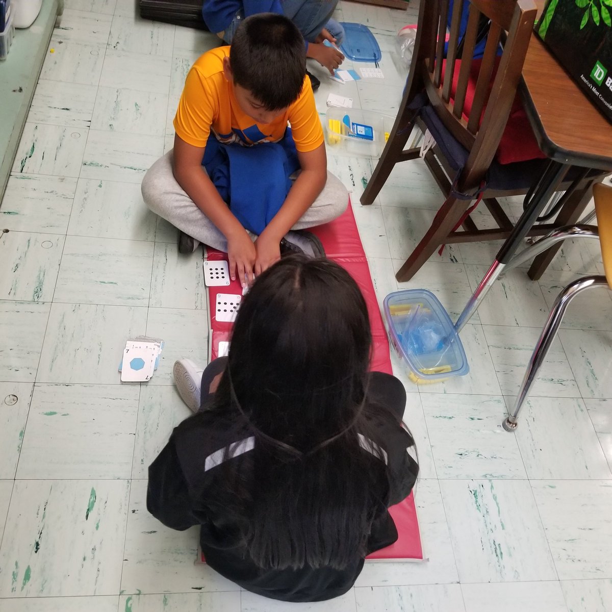 mrpassner's tweet photo. Marvelous Monday at @LivingstonPark! #truenorthbrunswick #WhyLP #schooliscool #MathICanUnderstand #namethatnumber #estimation https://t.co/5A7lVs5uzi