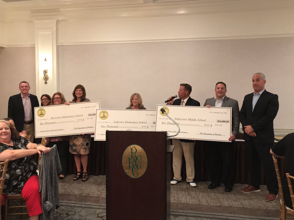 Foundation07834's tweet photo. Presenting $10,000 to @ValleyviewMS @LVLionsDen @RV_Rockets! Thank you to all who made this event possible through your ongoing participation, sponsorship and donations. #FoundationOfDenville https://t.co/C4cEhQfzdJ