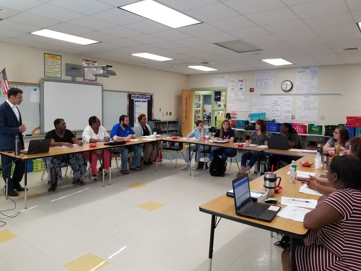 trogers1306's tweet photo. On Saturday Mecklenburg County hosted a regional gifted conference.#teamMCPS. https://t.co/zsXqWTcFpJ