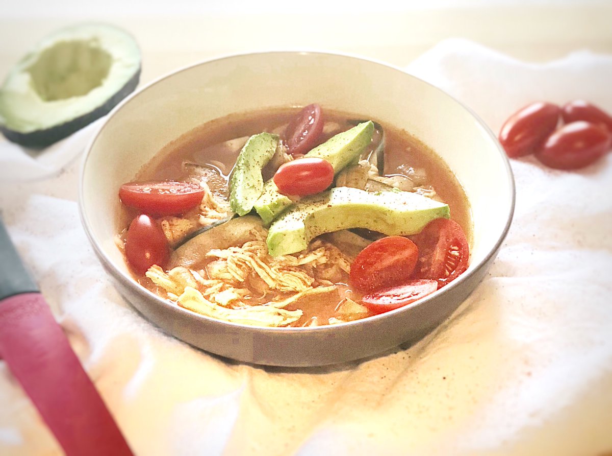 FromtheFreeT's tweet photo. ✨On the Blog✨
SOUP SEASON - Chipotle Chicken Zucchini Soup
#foodblog #foodpics #foodblogfeed #foodfeed #thefoodfeed #healthyfood #whole30 #whole30recipes #whole30approved #chipotle #chipotlechicken #soupseason #slowcookerrecipes #slowcookermeals #healthydinner #fromthefreetable https://t.co/PtFBikfUjc