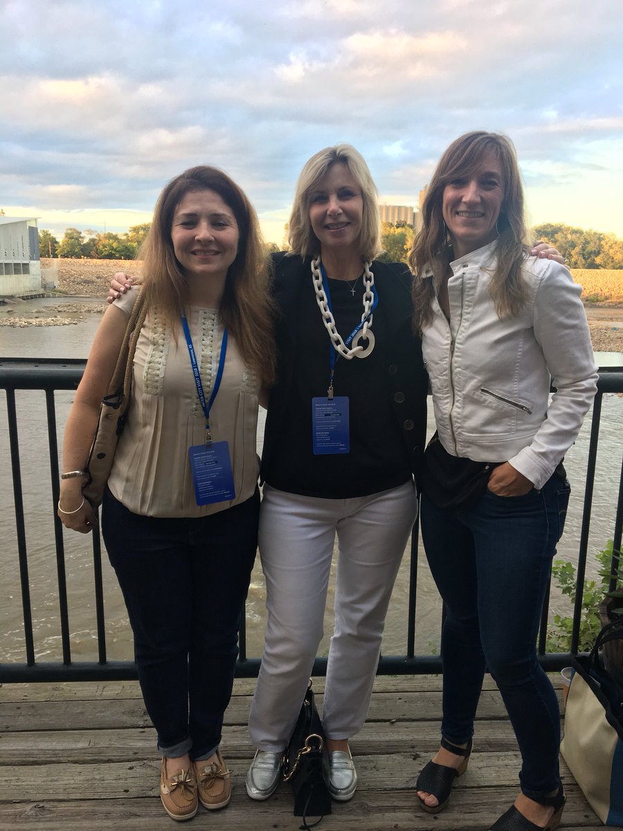 chapelhillmag's tweet photo. Beautiful evening reception during #icv2018 https://t.co/HkIy3RwAEJ